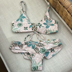 B. Swim size medium set